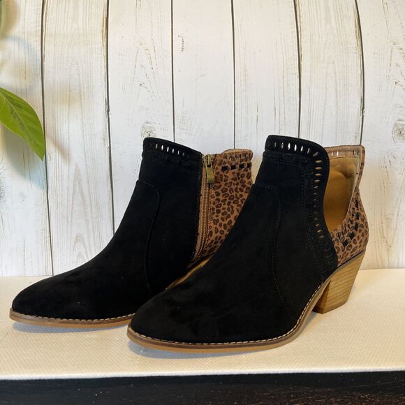 Corkys Boutique Women's Split Black/ Leopard Print Ankle Bootie Block Heel Sz 9 - Picture 3 of 10